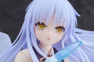 Angel Beats!】立華かなでのプライズフィギュアがハンドソニックver.で登場！タイクレ限定版は赤目天使のような瞳と黒い翼で対照的！【オンクレ】  - Boom App Games