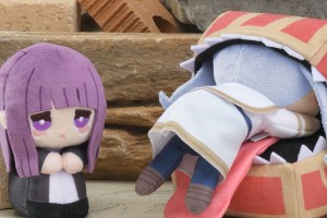 葬送のフリーレン　フリーレン　フェルン　ミミック　ぬいぐるみ 葬送のフリーレン」ミミックに食べられるフリーレンと，それを