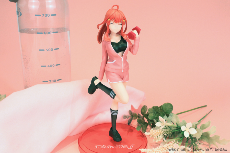 五等分の花嫁】五月のプライズフィギュアがジムデート風をイメージした姿で登場！赤のダンベルを使って運動を楽しむアクティブな様子を立体化！【プライズ】 -  Boom App Games